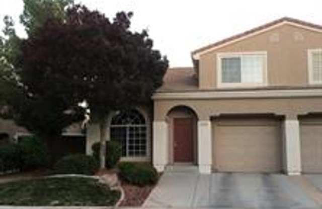 Clean and well maintained 2 bedrooms, 2 Bath townhouse in Silverado Ranch photos photos