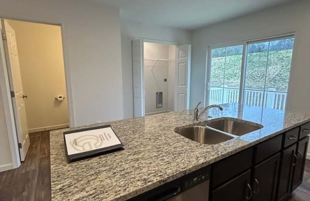 New End of row townhome 3 bed, 2.5 bath in Carlisle Gallery 4