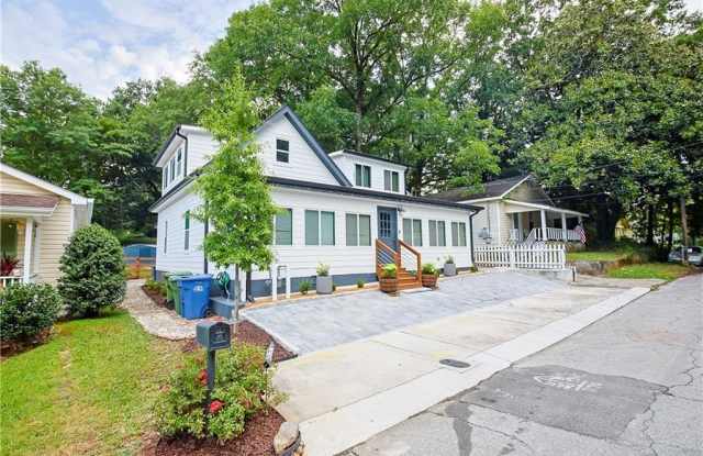 1170 Niles Avenue NW Gallery 3