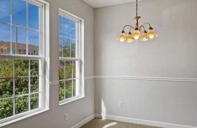 2 Bedroom Townhome in Riverview Gallery 3