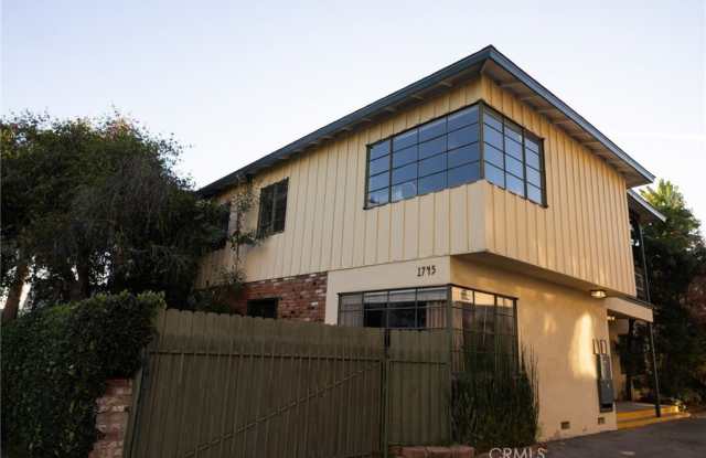 1745 N Mariposa photos photos 1745 N Mariposa photos photos