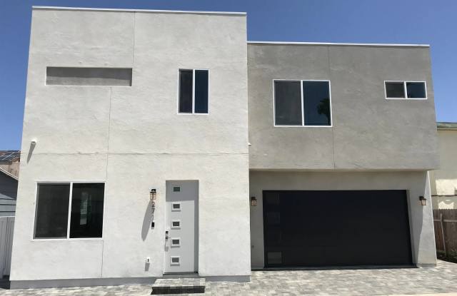 271 Evergreen Avenue - 271 Evergreen Avenue, Imperial Beach, CA 91932