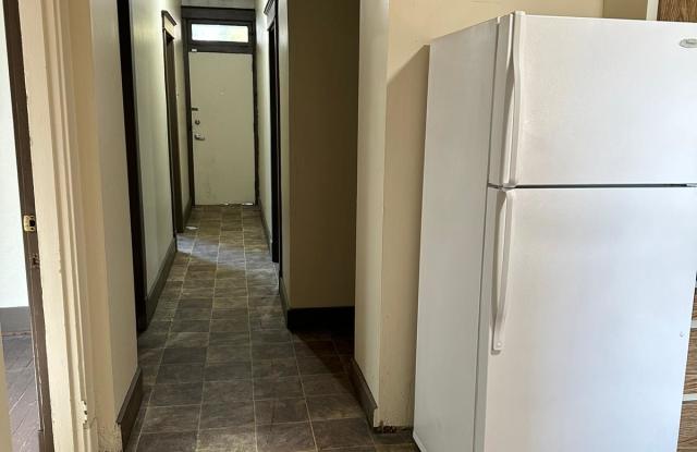 402 Center Street - 1 photos photos