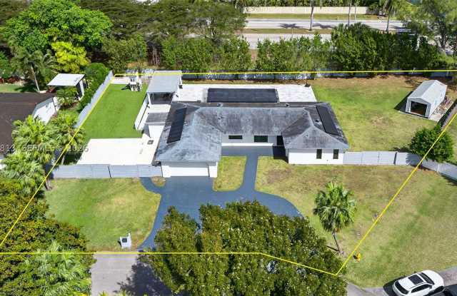 11951 SW 120th Ter Gallery 2