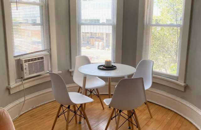 Kenwood Castle - 2105 East Kenwood Boulevard, Milwaukee, WI 53211