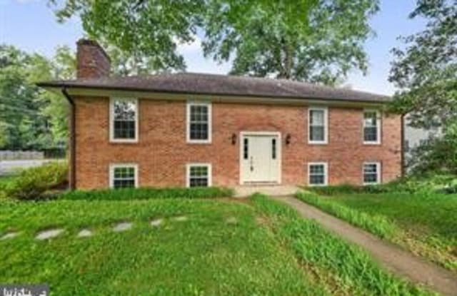 1916 CORLISS COURT - 1916 Corliss Court, McLean, VA 22101