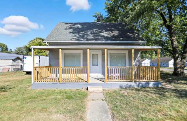 2212 South Delawanda Avenue - 2212 South Delawanda Avenue, Muncie, IN 47302