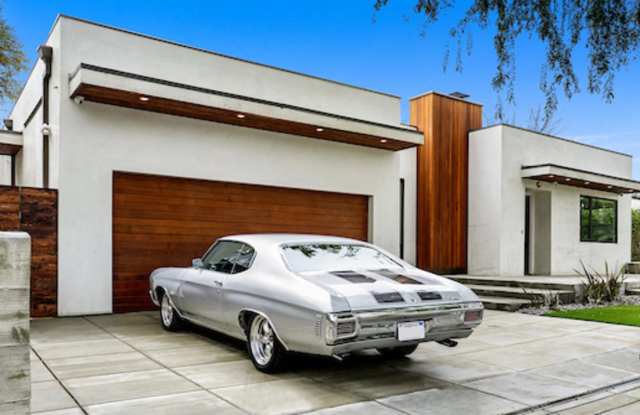 4224 West NATIONAL Avenue Gallery 2