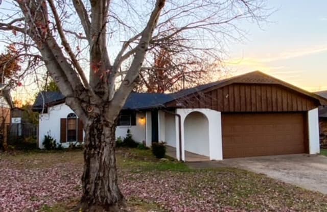 608 REDSTONE AVENUE - 608 Redstone Avenue, Edmond, OK 73013