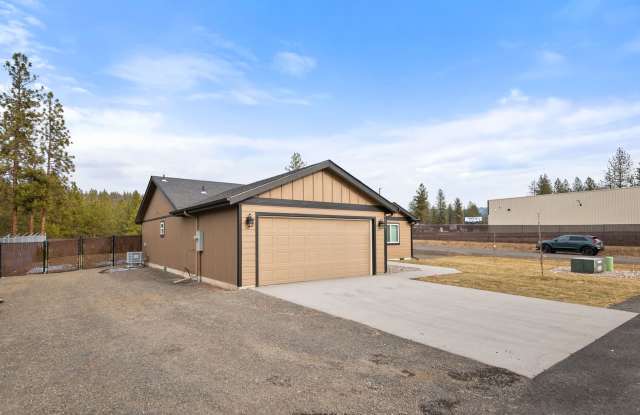 6003 Hwy 291 Nine Mile Falls, WA 99026- NuKey Realty & Property Management LLC Gallery 4
