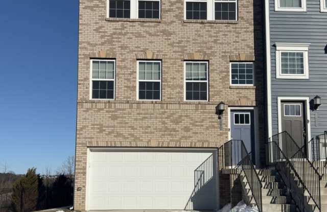 Charming 3 Bedroom/2 Bathroom/2 Half Bath Townhome in Windsor Mill, MD! photos photos