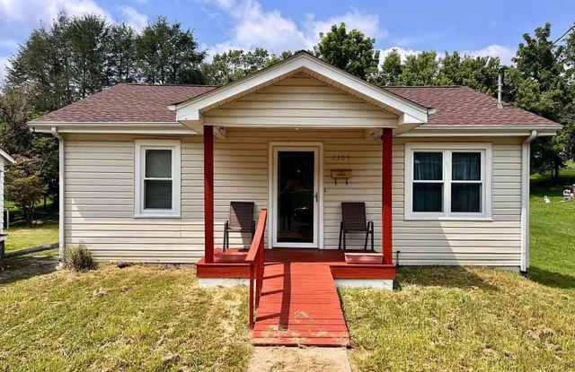 2307 Windsor Ave - 2307 Windsor Avenue, Bristol, TN 37620