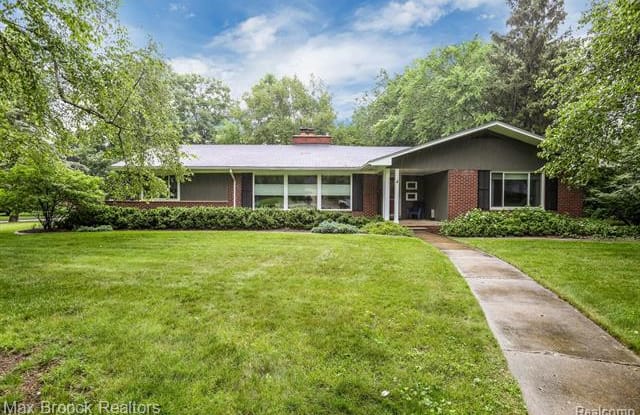 19152 WARWICK Street - 19152 Warwick Street, Beverly Hills, MI 48025
