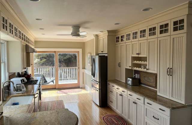 860 Ocean View Walk Gallery 2