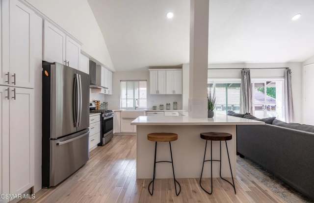 31550 Agoura Rd Unit 3 photos photos