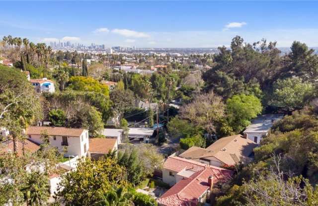 1807 Nichols Canyon Road Gallery 2