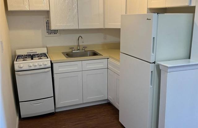 190 W Merrick Rd - 190 West Merrick Road, Freeport, NY 11520