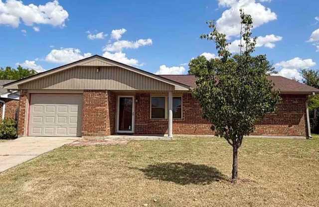 116 SW 69th- hot new listing! Gallery 1