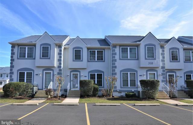 310 BLUE HERON Drive unit: 2 photos photos