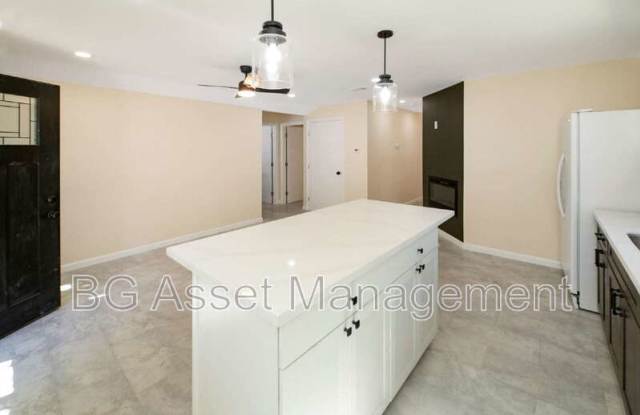 2807 Sabral Cir Gallery 3