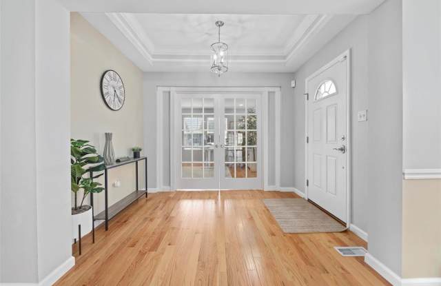 1827 English Oak Drive Gallery 4