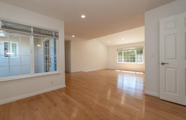 6184 Tracel Dr Gallery 3