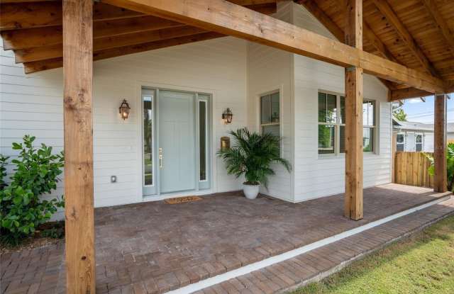 1621 31ST AVENUE N photos photos