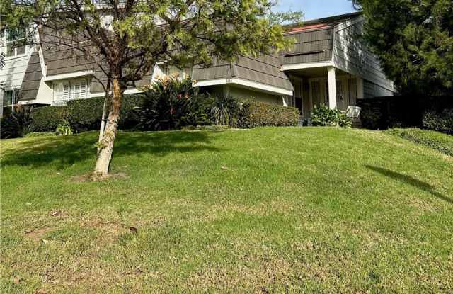 23 Stone Creek N - 23 Stone Creek North, Irvine, CA 92604