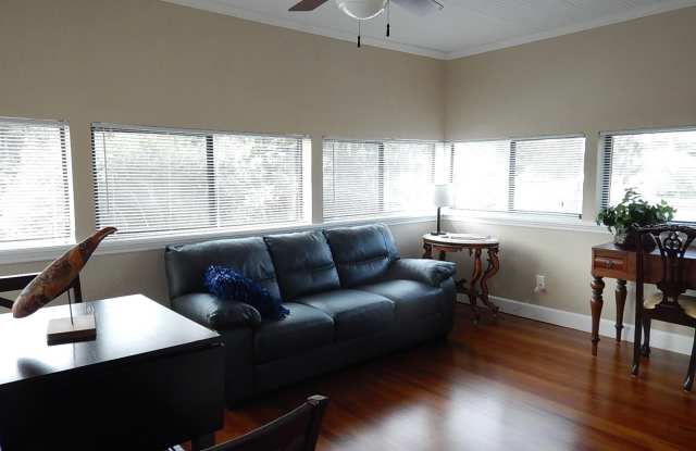 16909 FRANKLIN AVENUE Gallery 4