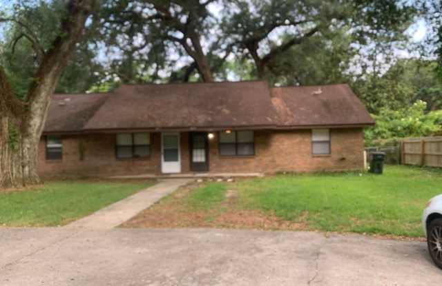 2 bed 1 bath duplex off E Nine Mile Rd photos photos 2 bed 1 bath duplex off E Nine Mile Rd photos photos