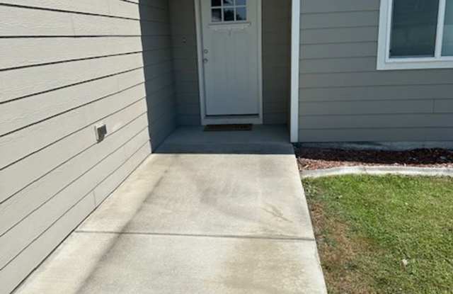 **Charming 3-Bedroom Home - Ready for You!** photos photos