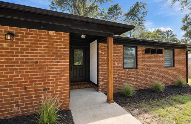 2520 Graham Road Gallery 1