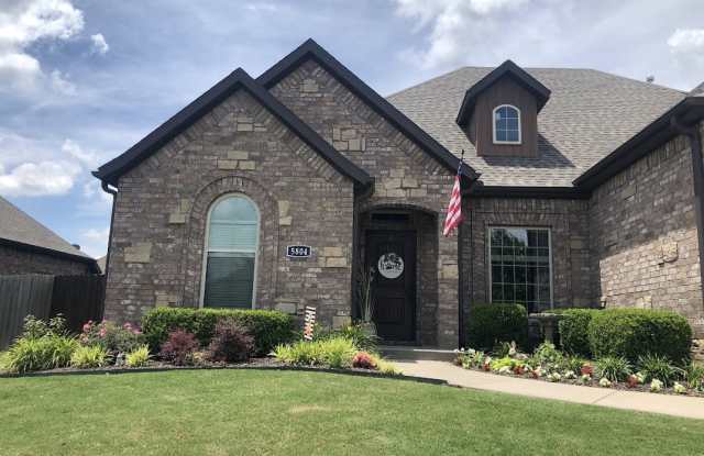 5804 South 66th Street - 5804 South 66th Street, Rogers, AR 72718