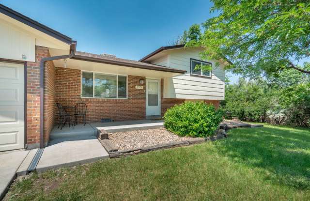 6575 West Cedar Avenue Gallery 1