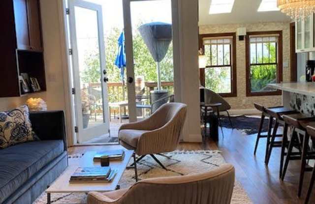 Centrally Located Upper Castro / Corona Hts. 4Br/2Ba Home w/Decks, Garage, Garden - 4115 17th Street, San Francisco, CA 94114
