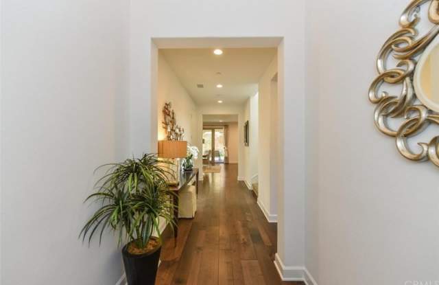 80 Hazelton Gallery 2