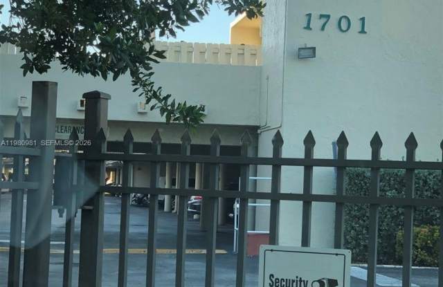 1701 NE 115th St photos photos