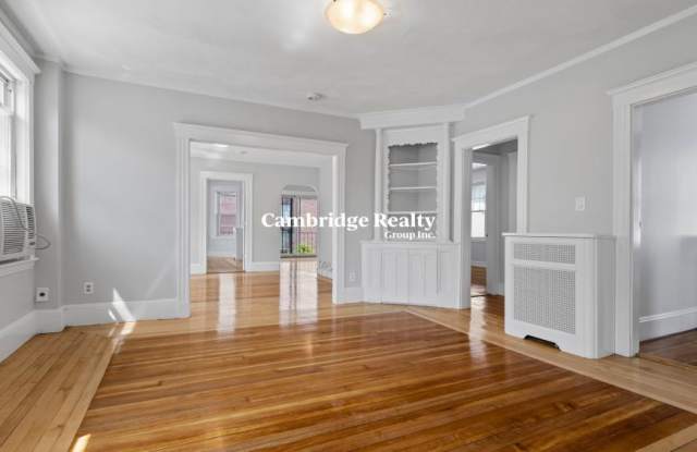 14 Windsor Rd. Gallery 4