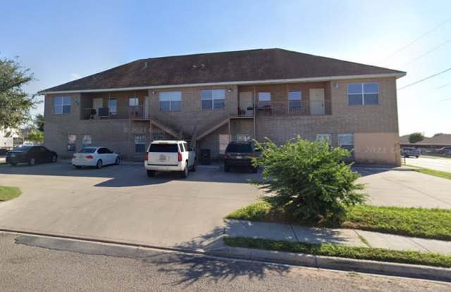 3200 Hill Crest Dr Gallery 2