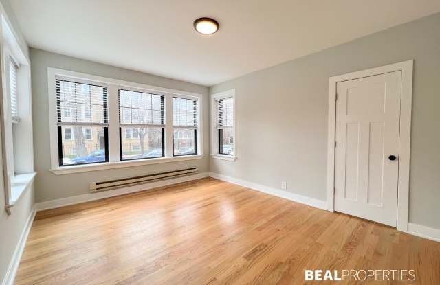 4419 N Wolcott Ave photos photos