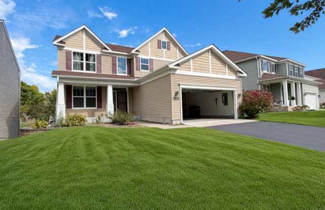 Stunning 5Bed 3.5Bath Home in Eden Prairie Gallery 4
