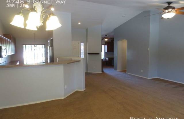 6748 S Garnet Way Gallery 4