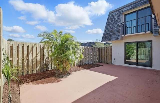 355 S Waverly Place photos photos