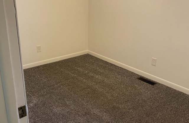 3 bedroom 1 bath - 506 List Street, Crawfordsville, IN 47933