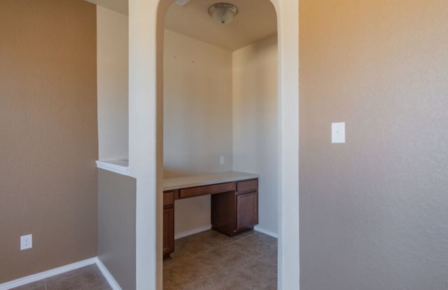 8407 Loska Green Gallery 4