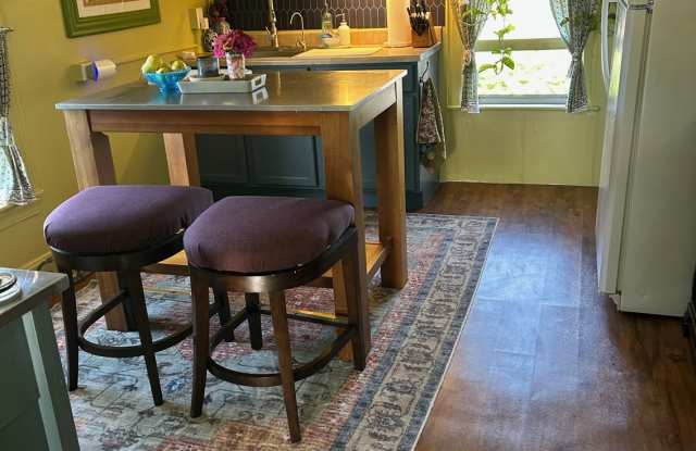 604 Clinton Ave photos photos