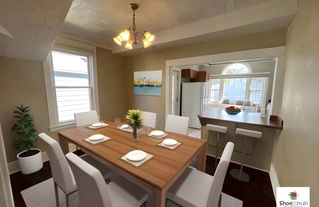 6 bed 2 bath Single Family Home Gallery 3