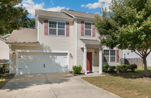 Spacious 5-bedroom home with a large backyard and two-car garage Gallery 1