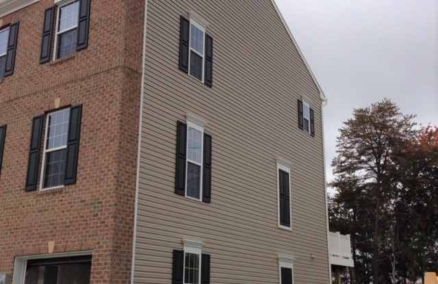 Gorgeous Townhome Located at Preserves at Hickory Ridge Community! photos photos
