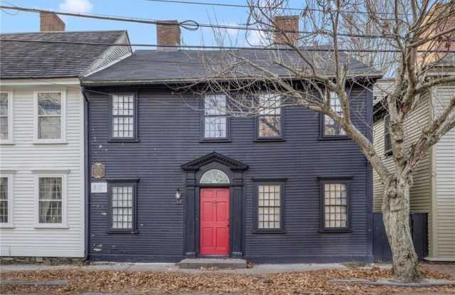 73 Thames Street unit: 1 - 73 Thames Street, Newport, RI 02840